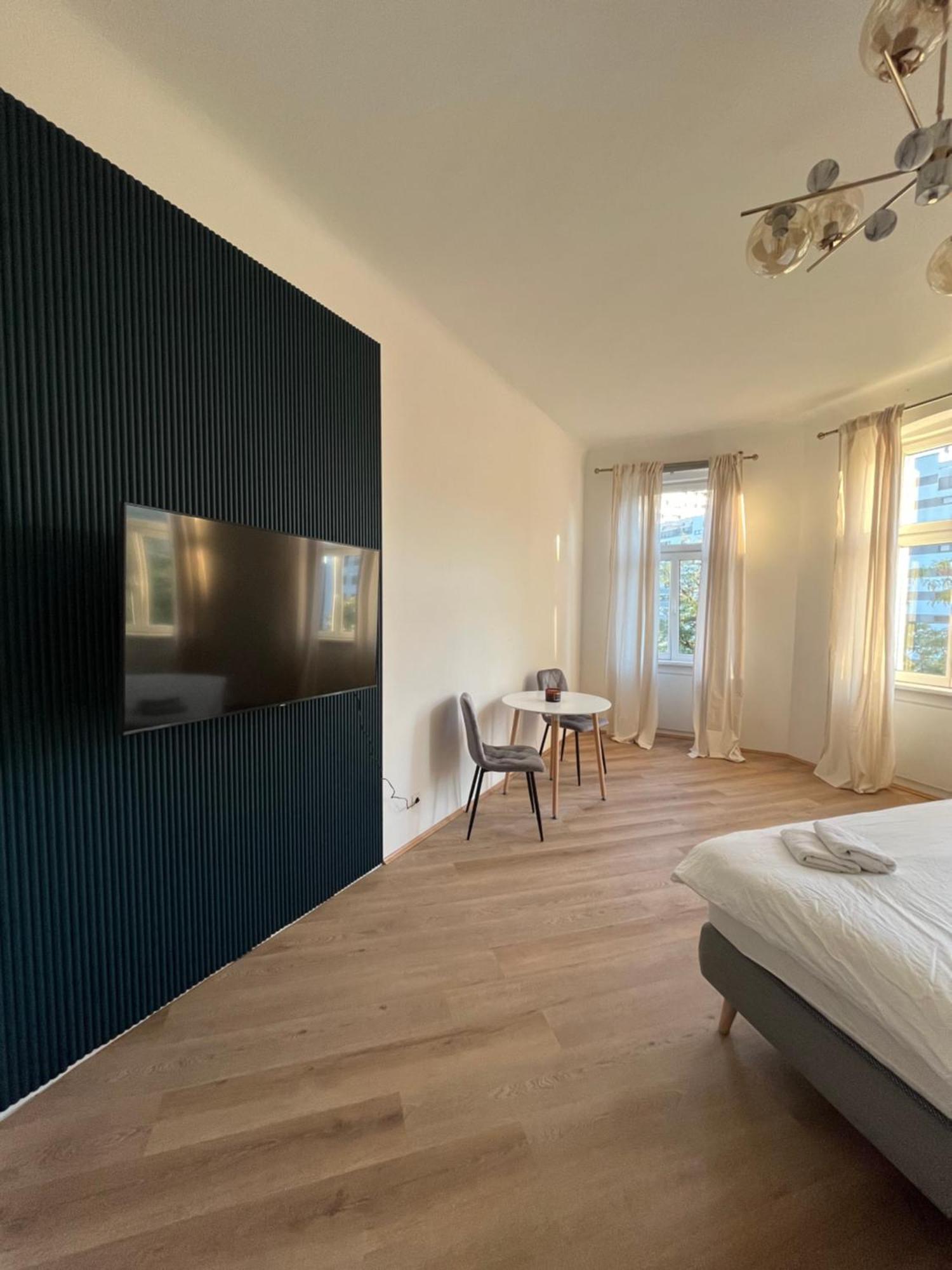Apartment Schoenbrunn Near Metro Vienna Exterior photo