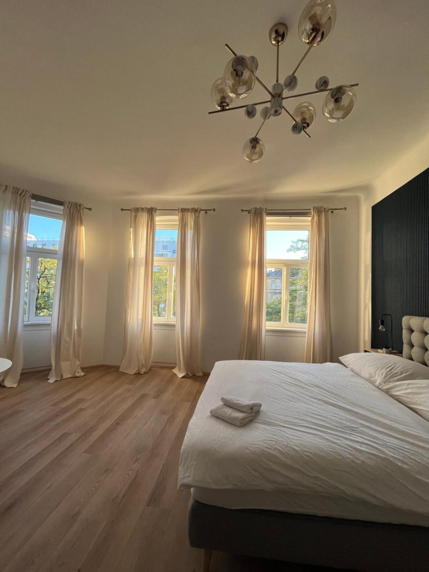 Apartment Schoenbrunn Near Metro Vienna Exterior photo
